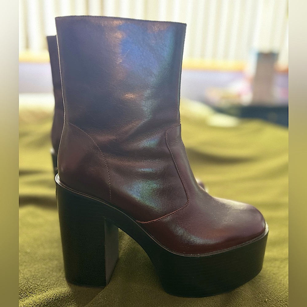Jeffrey Campbell Platform Ankle Boot size 8
